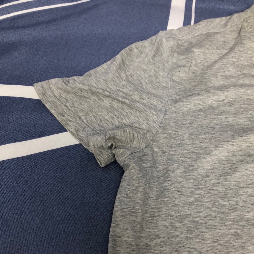 Heather Gray Short Sleeve Crew Neck Tee - Picture 3 of 5